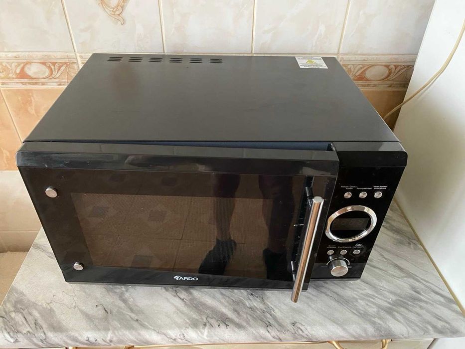 микроволновка ARDO (Италия) AMW-25B 900Ватт