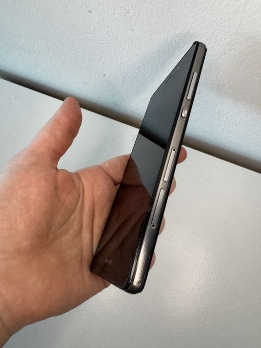 Huawei P8 Lite (ALE-L21) — не включается, на запчастини