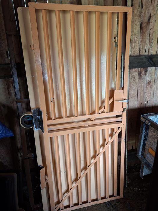 Drzwi krata do piwnicy antywłamaniowe