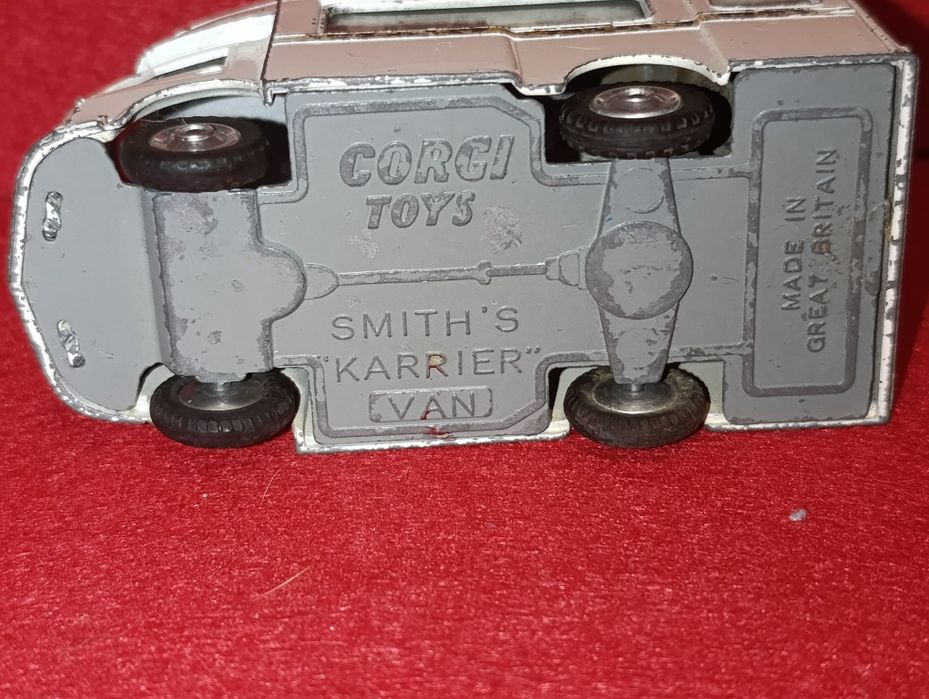 Miniatura Corgi Toys 413 Smith's Karrier Van