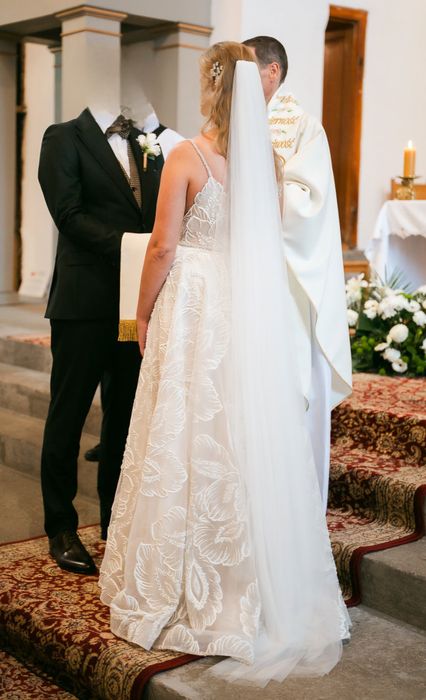 Suknia ślubna ivory