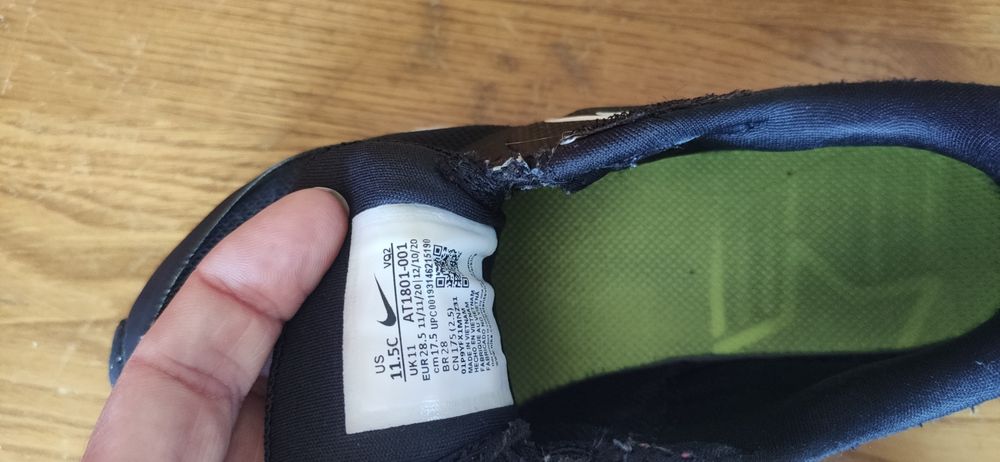 Tênis Nike preto 28.5