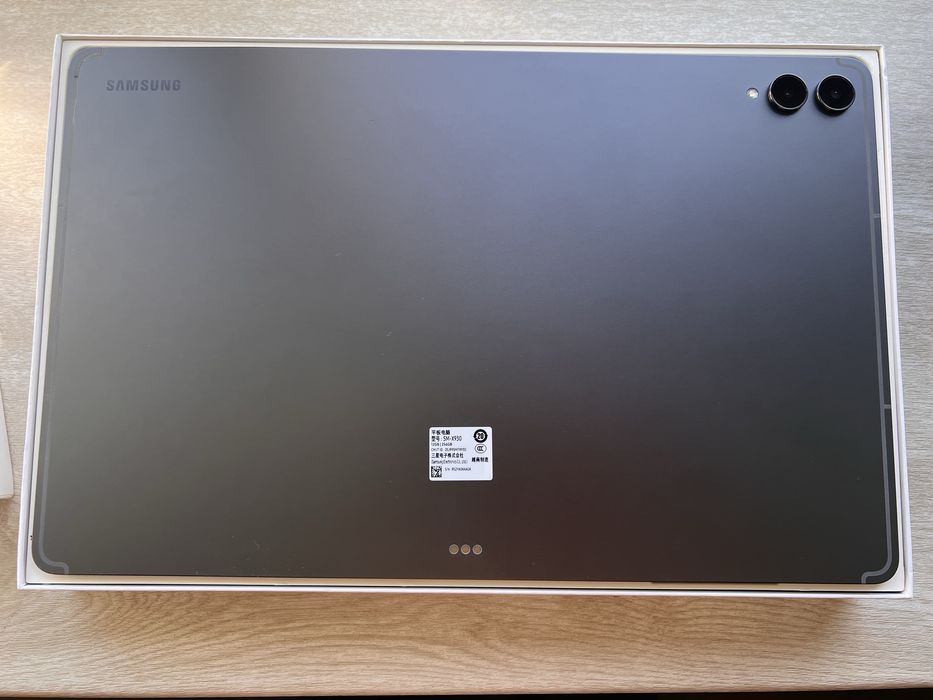 Samsung Galaxy Tab S11 Ultra - новый, разбит экран