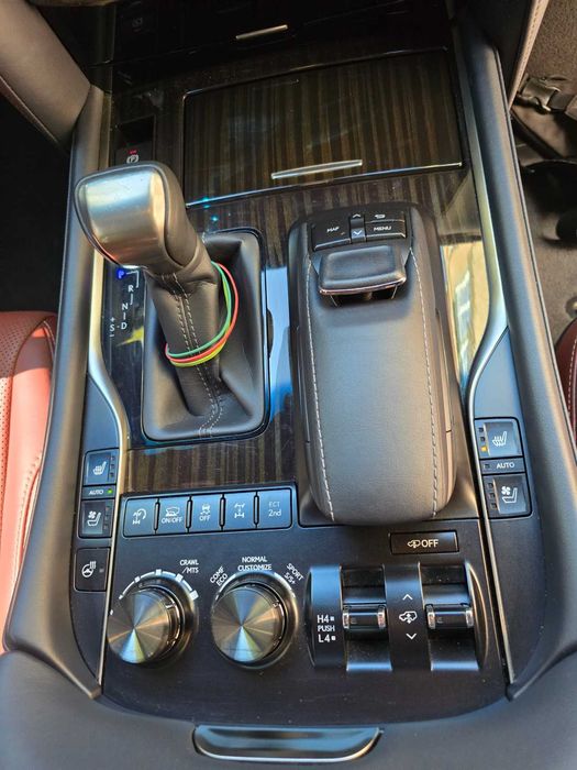 Продам LEXUS LX450
