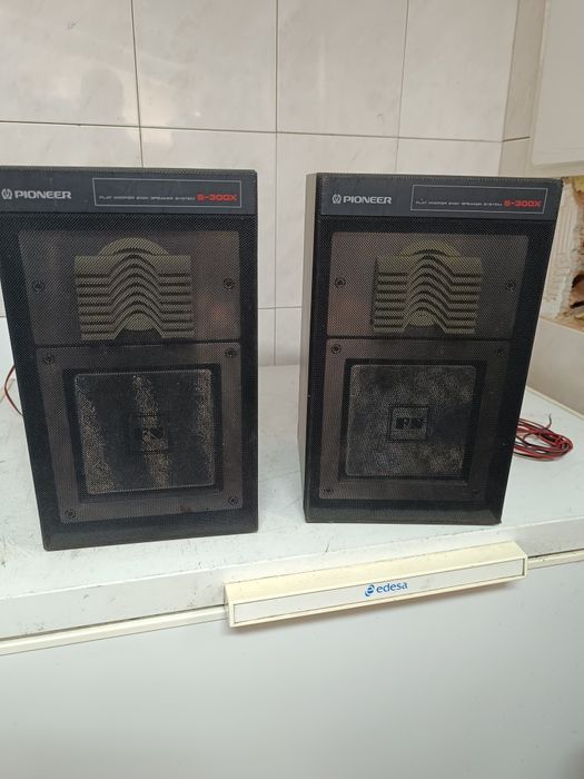 Colunas Pioneer S-300X