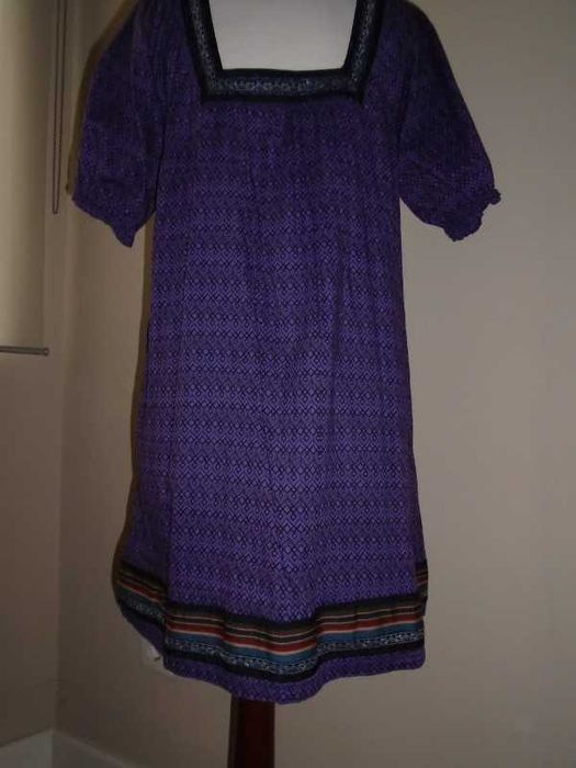 Vestido roxo muito original