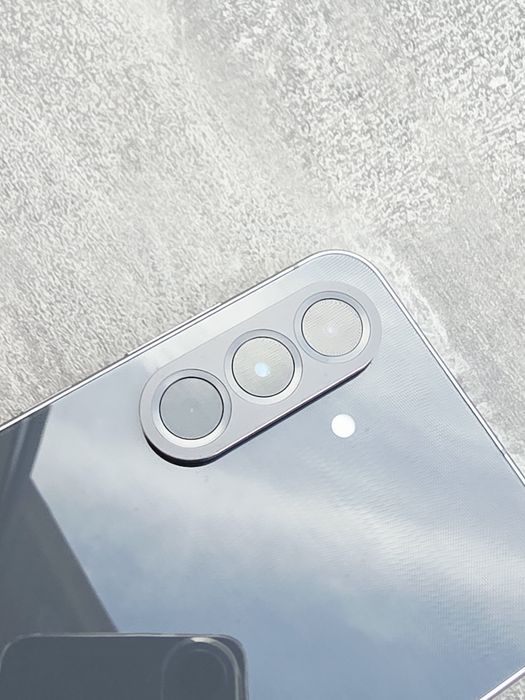 Samsung Galaxy A56 256Gb Graphite. 2 фізичні сім та eSIM.  АКБ  100%