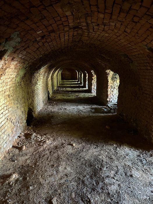 Цегельний завод!