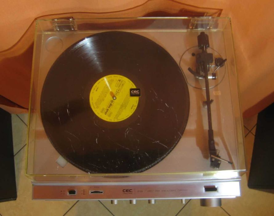 Japoński gramofon Direct Drive sprawny pół automat