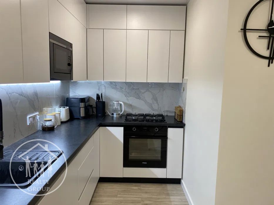 Продається 2-кімн квартира + кухня-студія в ЖК Avalon Zelena Street А4