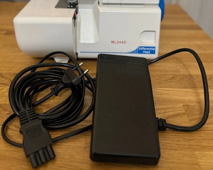 Продам оверлок femeli244d