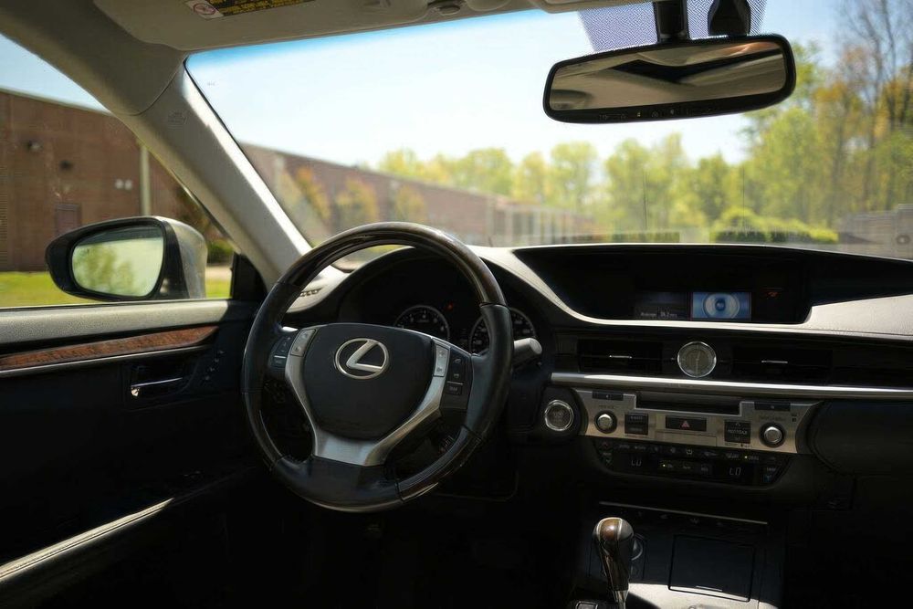 Lexus Es 350      2015