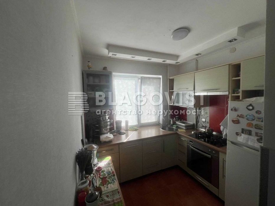 Продам 3-кімнатну квартиру по бульвару Гавела Вацлава 40,Соломянський р-н,м.Київ