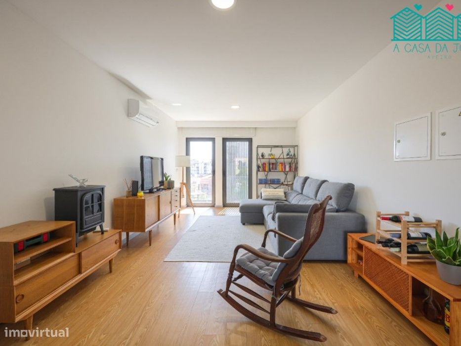 Apartamento T2 com Lugar de Garagem no Bairro do Liceu