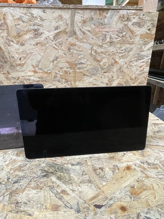 Екран Rivian R1T