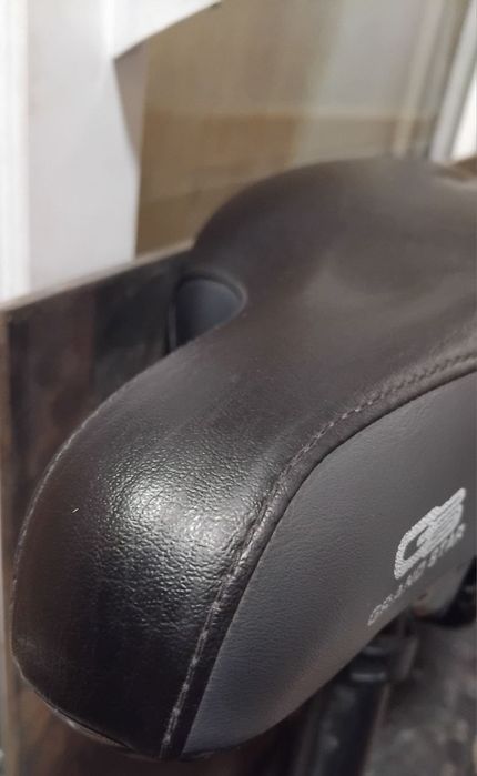 Продам  седло ,сиденье Grand star.