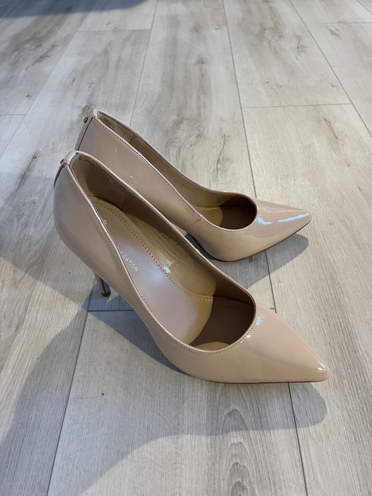 Szpilki Nude BCBG rozmiar US 10 EU 40/41