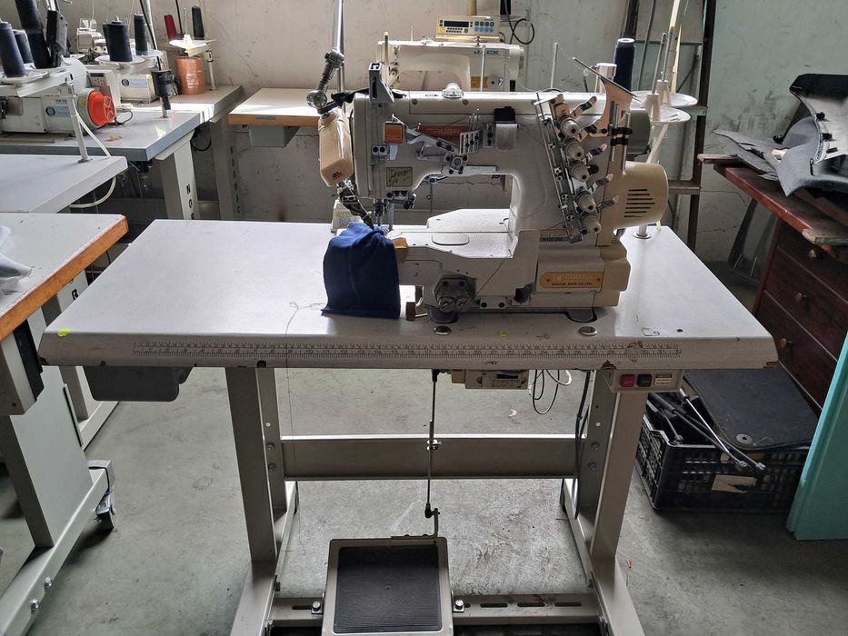 Máquina de costura Siruba w122-356