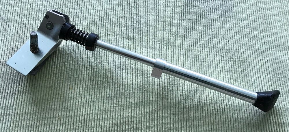 Diverso material e equipamento para BTT