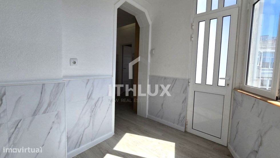 Apartamento T2 com 2 WC -Remodelado com vista rio na Graça