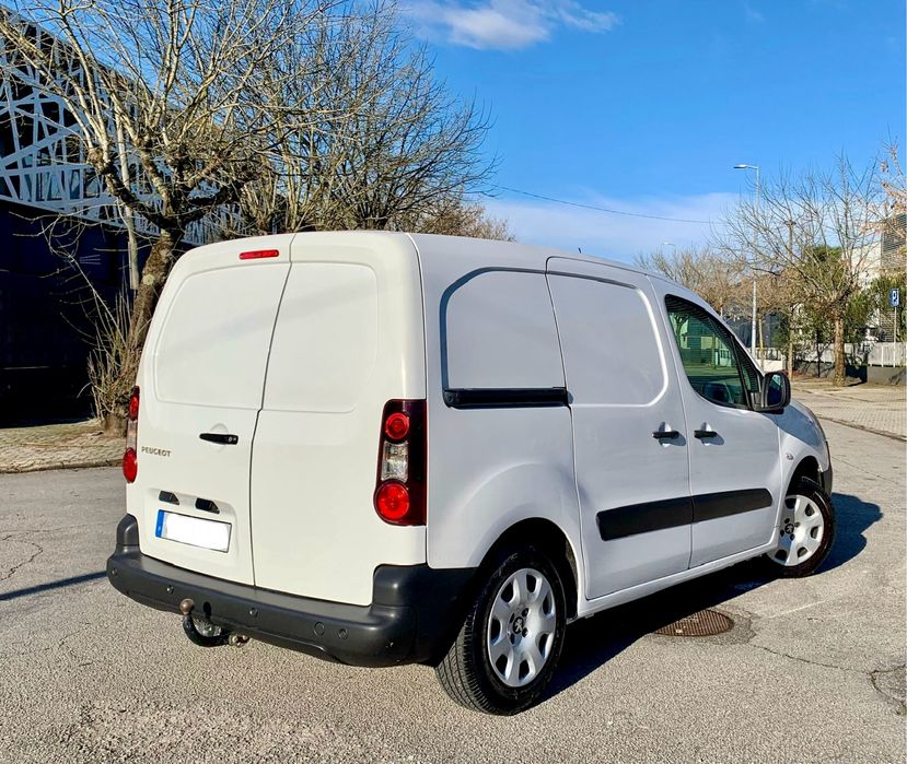 Peugeot Partner 1.6 HDI 100cv GPS/AC/3lugs.