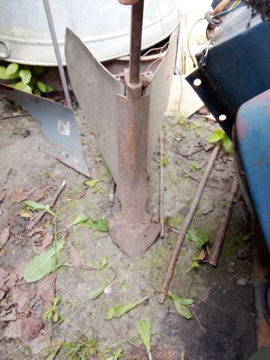 Плуг до мотоблока