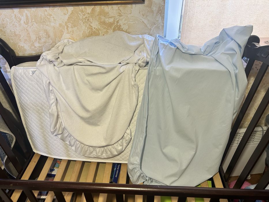 Продається дитяче ліжечко з матрасом