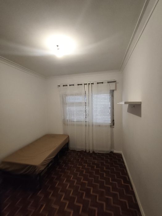 Quarto para arrendar