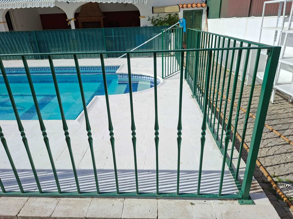Grades em ferro para piscina, etc