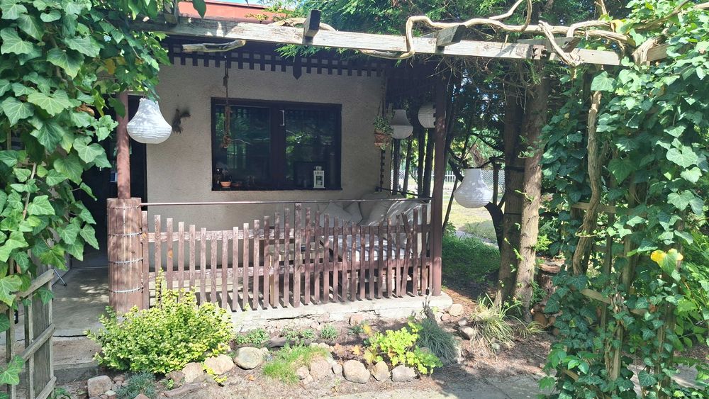 Działka rekreacyjna ROD Żerniki / Jaryszki – 456 m², murowany domek 35 m² + taras