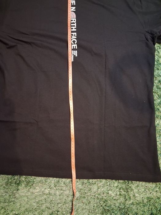 Футболка The north face.