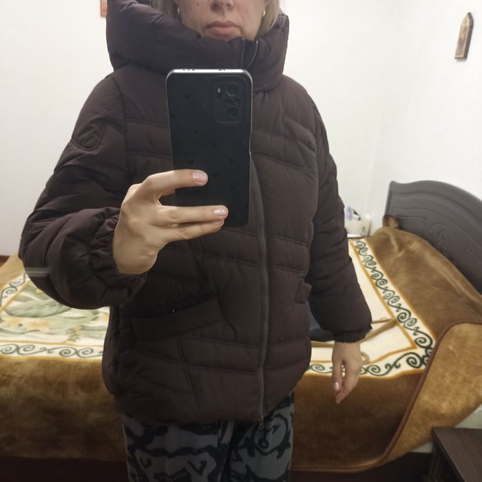 продам зимову жіночу куртку