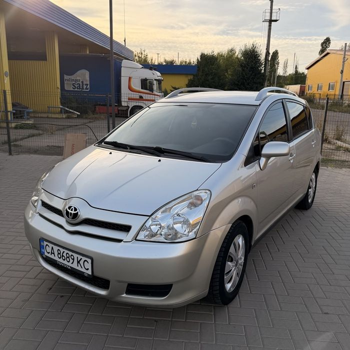 Toyota Corolla Verso 2008 дизель.