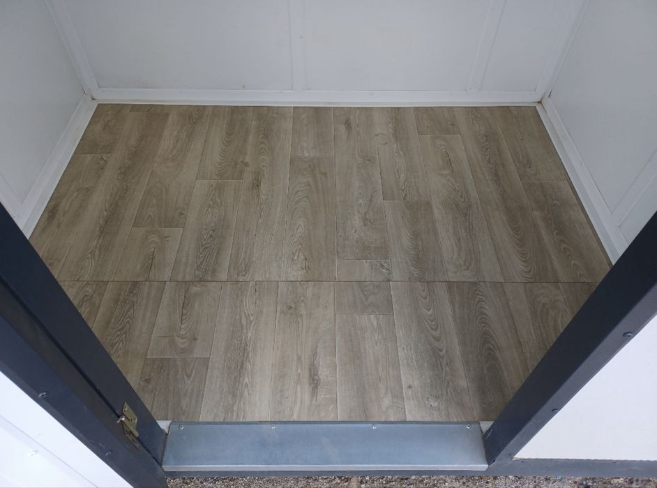 Wynajmę schowek, box - 5m2 -dł. 2.4m szer.2m,wys 2,6 m . magazyn, box