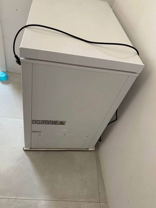 Vendo arca congeladora em bom estado, funcionando perfeitamente.