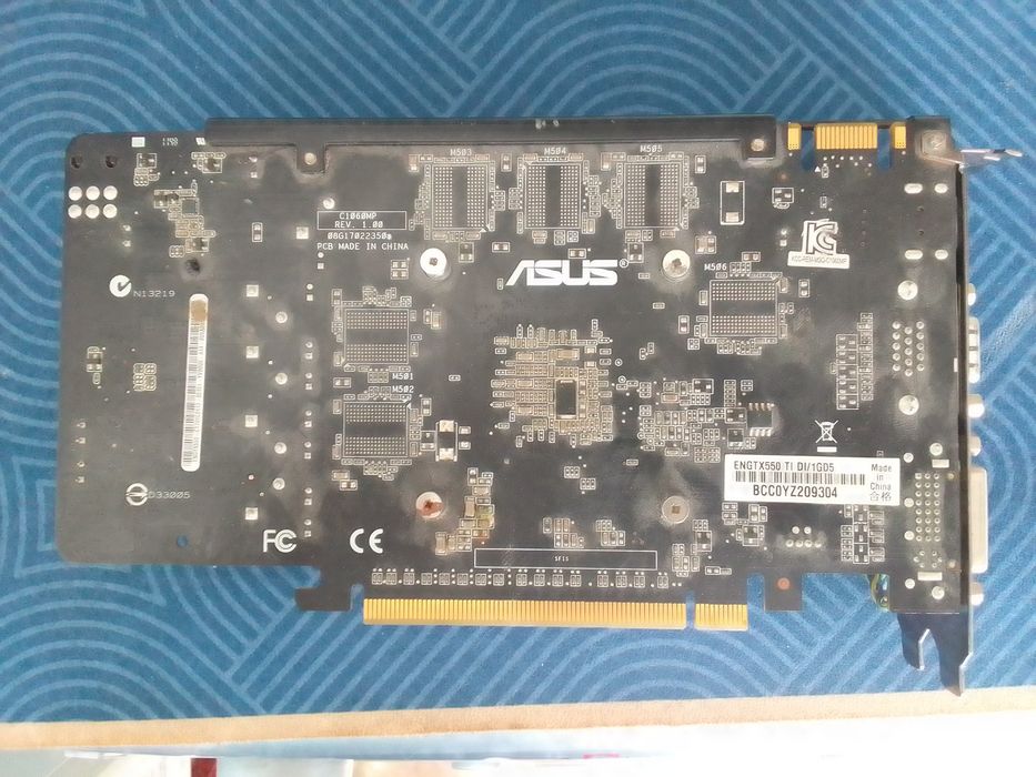 Видеокарта ASUS GeForce GTX 550 Ti 1GB GDDR5 PCI-E
