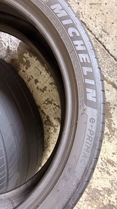 Pneus 275/35r20 XL Michelin ePrimacy * com 75% piso