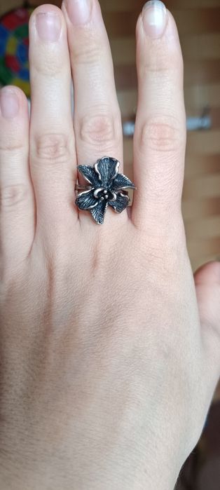 Кольцо срібло обручка  сіра магнолія