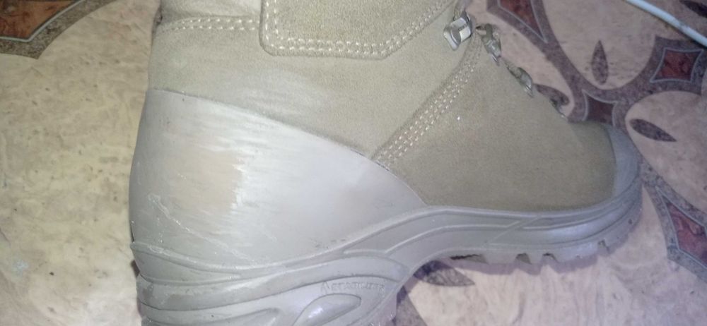Haix Nepal Pro Gore-Tex кольору койот.