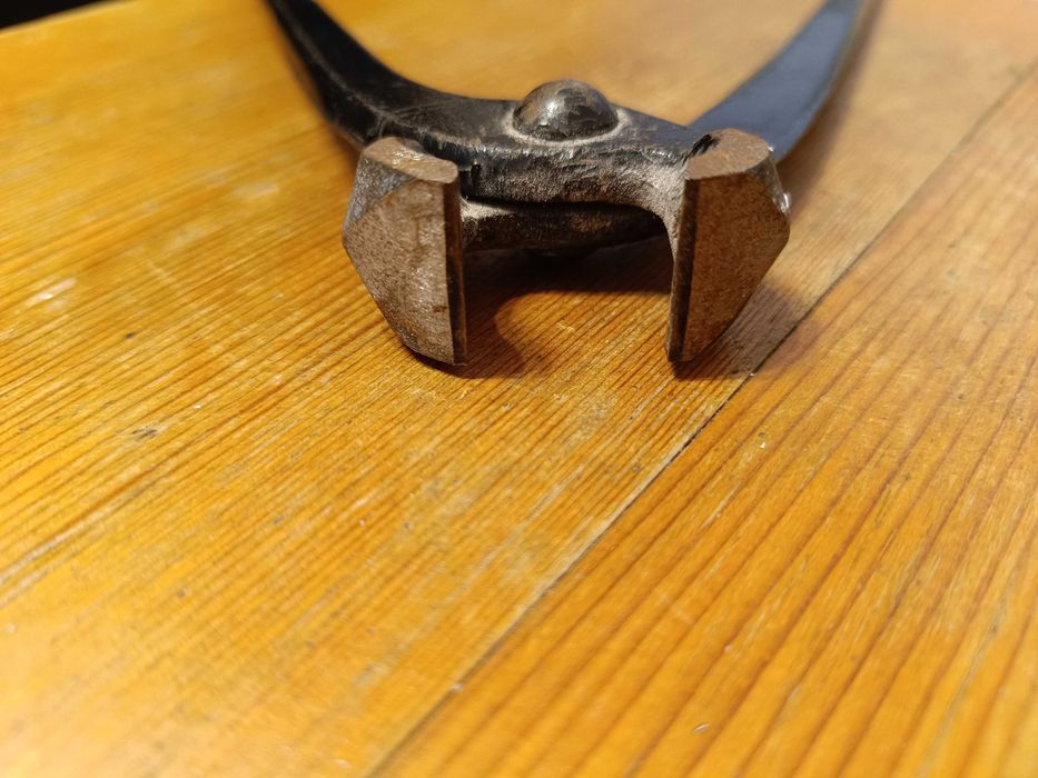 Stare szczypce obcęgi