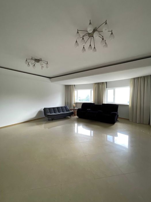 Будинок 450м2 біля печерської школи