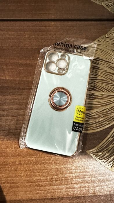 Чохол на iPhone новий