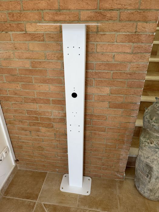 Poste verical carregador Wallbox - eletricos e hibridos - Wallbox stand