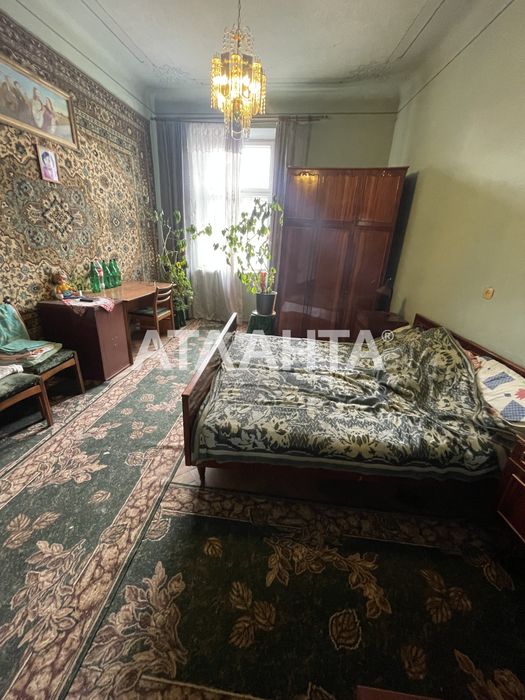 Продаж 2х к квартири ближній центр Львів! Привокзальна площа!