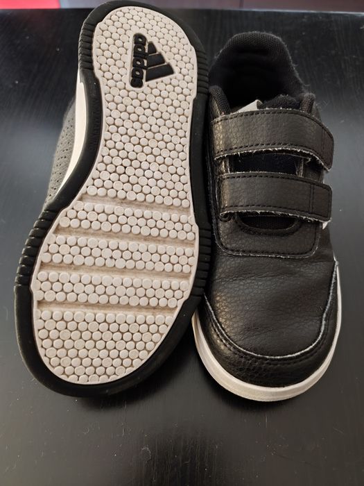 Sapatilhas adidas nr 32