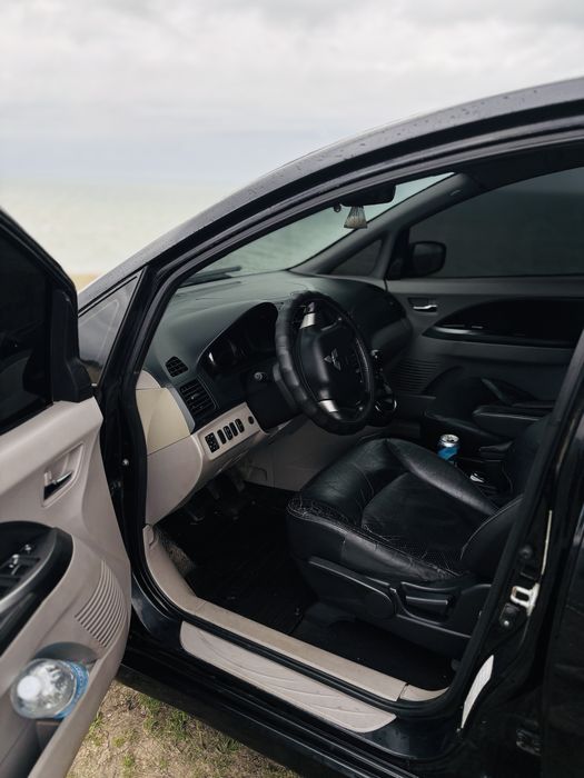 Mitsubishi Grandis авто в Сумах