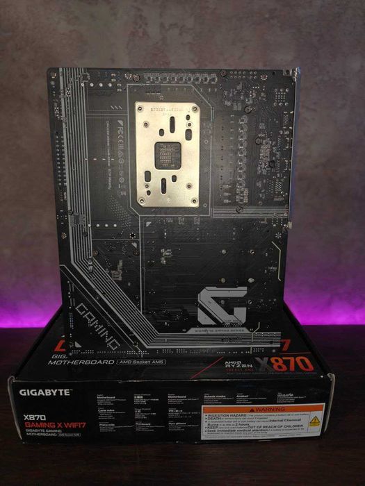 Материнська плата Gigabyte X870 Gaming X Wifi7 (AM5) 7000-9000 AMD