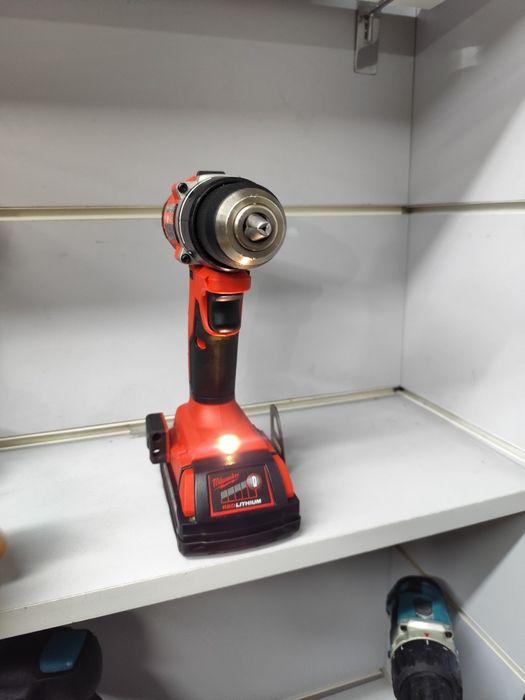 Milwaukee M18/ безщітковий акумуляторний Мілвоке оригінал
