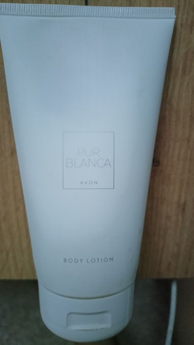 Avon perfumowany balsam do ciała pur Blanca 150ml