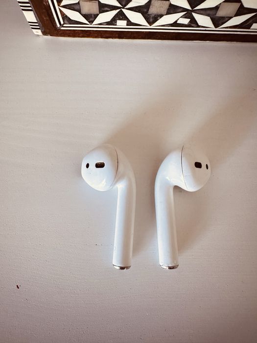 AirPods 2ª Geração Originais + 2 Caixas (1 Wireless) — 45€